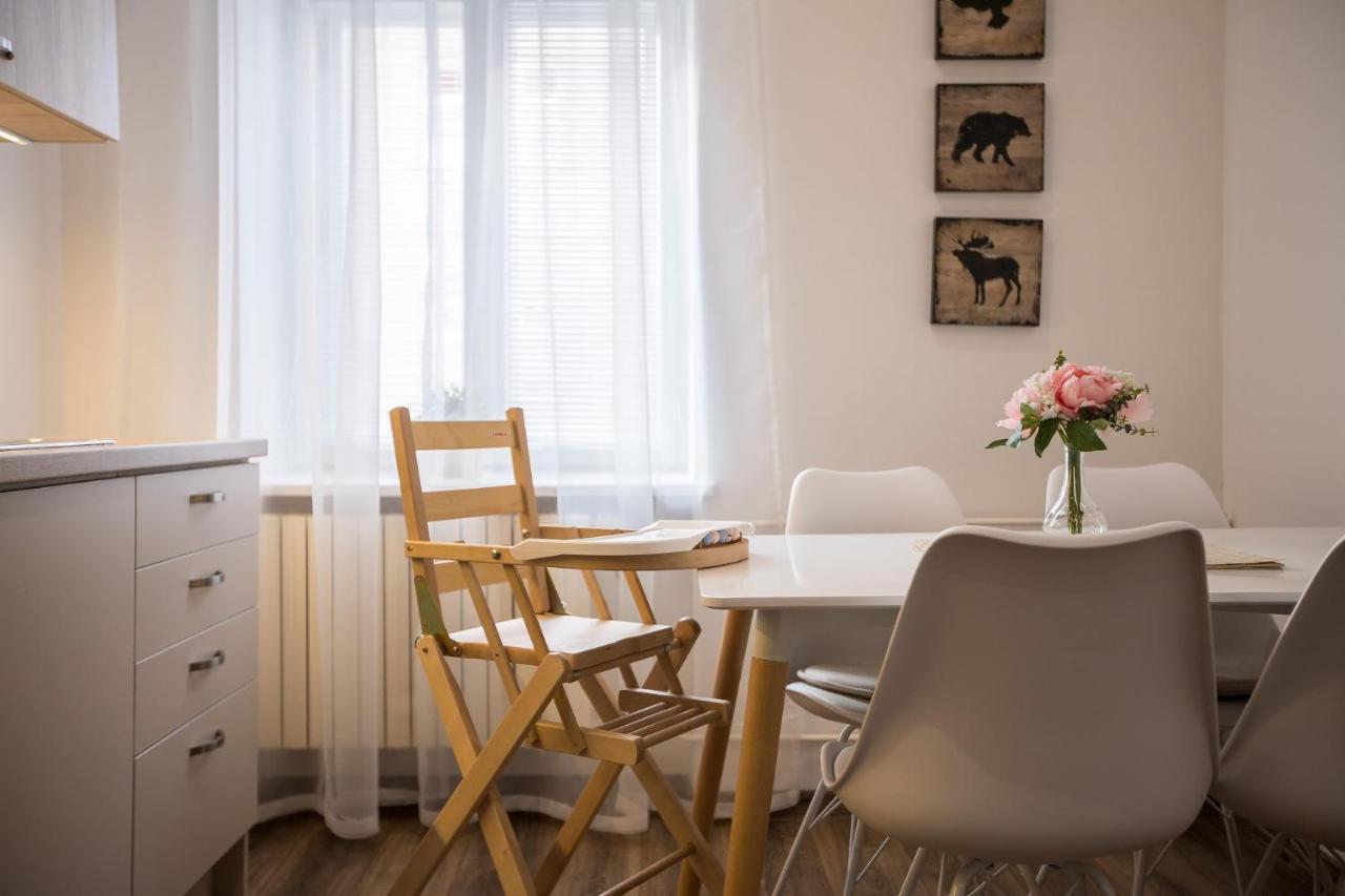 Family Apartment Ostrava Bagian luar foto